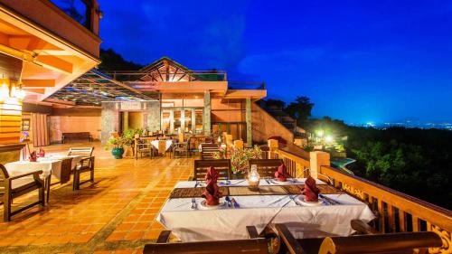 레스토랑, 사무이 베이뷰 리조트 앤 스파 (Samui Bayview Resort & Spa) in 차웽 노이