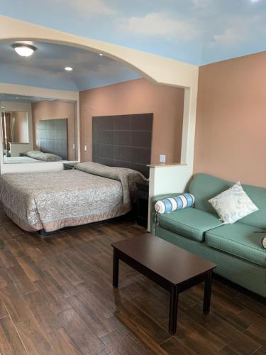 Sterling Inn and Suites at Reliant and Medical Center Houston Houston