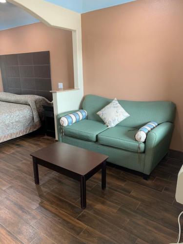 Sterling Inn and Suites at Reliant and Medical Center Houston – Houston, TX