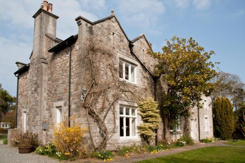 Tros Yr Afon Holiday Cottages and Manor House