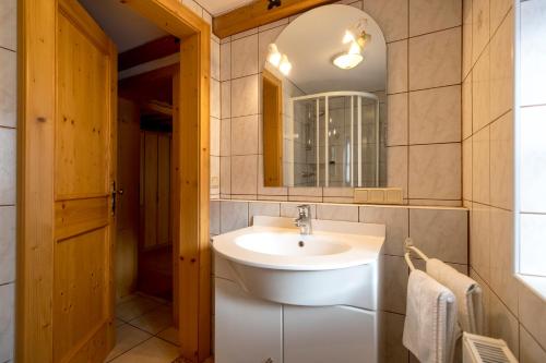 Fürdőszoba, Gasthof Kirchmoar in Sankt Blasen