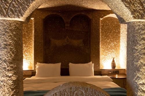 Medusa Cave Hotel Room Type - Deluxe Triple Room Medusa Cave Hotel Room Type - Deluxe Triple Room