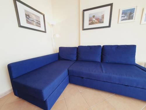 First Line Beach Apartment - image 7