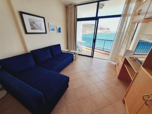 First Line Beach Apartment - image 9