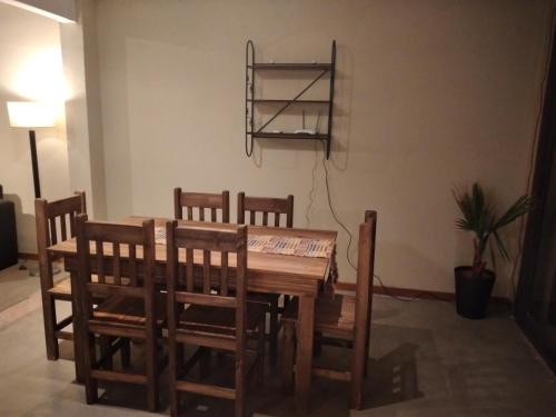 Facilities, Duplex frente al Club de campo Mendoza near Pizzeria Vicente