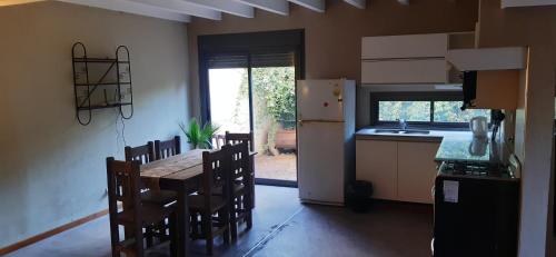 Facilities, Duplex frente al Club de campo Mendoza near Pizzeria Vicente