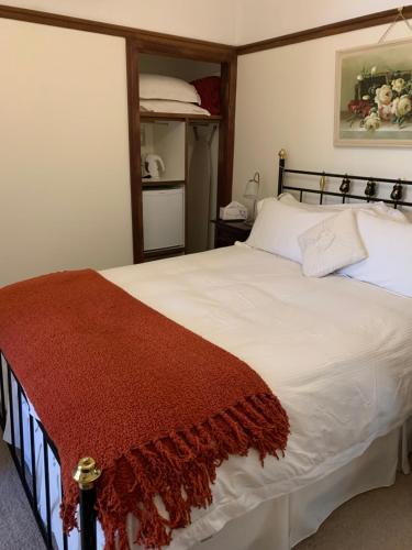 Rosebridge House Bed & Breakfast Adult Retreat