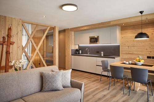 2 bedrooms, 3 beds