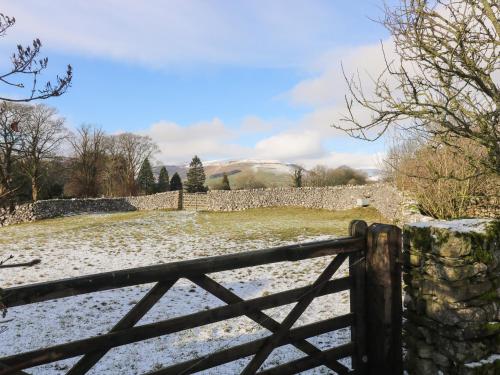 Sunny Mount Cottage - image 12