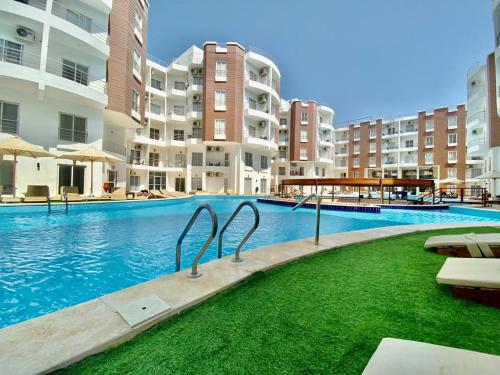 Brand new 2 bedroom apartment in Aqua Palms Resort