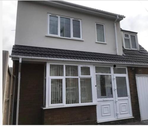 Large 5 Bed House Wolverhampton Parking gîte à louer Wolverhampton New Cross Hospital