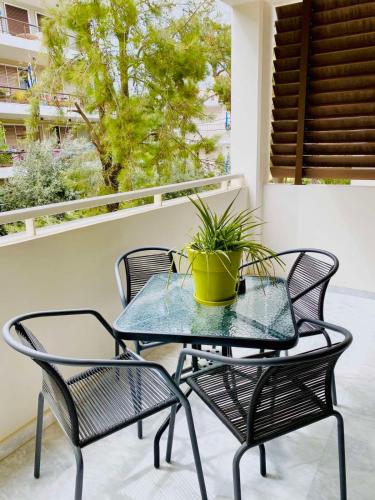 Elegant Two-Bedroom Apartment image 2