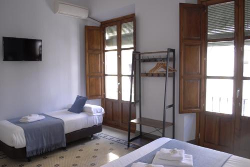 La Perla Granada Suites - image 11