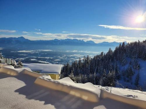  Ferienapartment Kanzelhöhe an der Skipiste, Pension in Kanzelhöhe