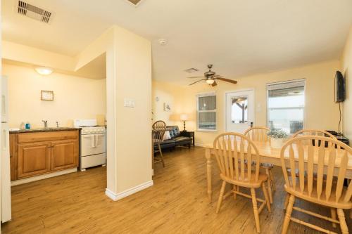 Unobstructed Oceanfront SEAGULL Unit 3 Beach Pad!