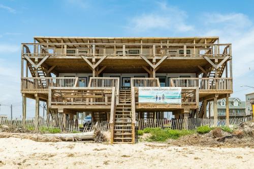 Unobstructed Oceanfront SEA OTTER Unit 4 Beach Pad!