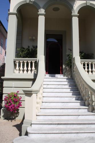 Entree, Hotel Regina in Lido di Camaiore