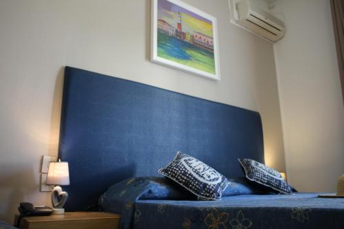 Double Room image 4