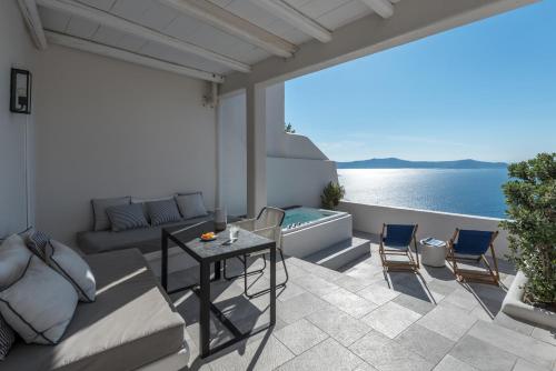 Porto Fira Suites - image 4