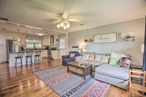 Family-Friendly Getaway with Fire Pit and 2 Kayaks!