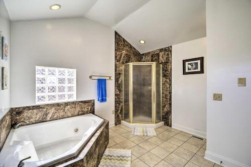 Pet-friendly Cabin W/ Dock On Claytor Lake! - Claytor Lake State Park, Dublin