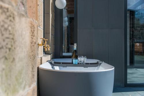 Open air bath, Garden Rooms Edinburgh in Inverleith