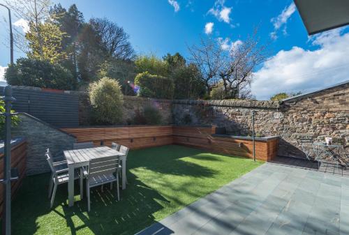 Garden Rooms Edinburgh - image 12