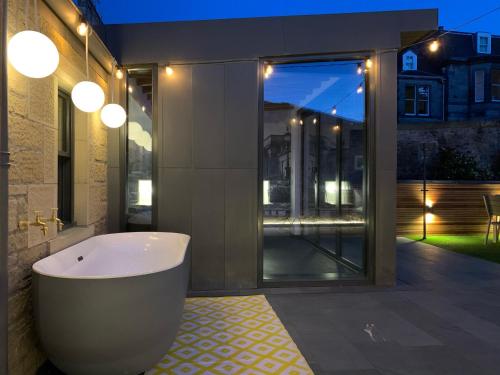 Bathroom, Garden Rooms Edinburgh in Inverleith