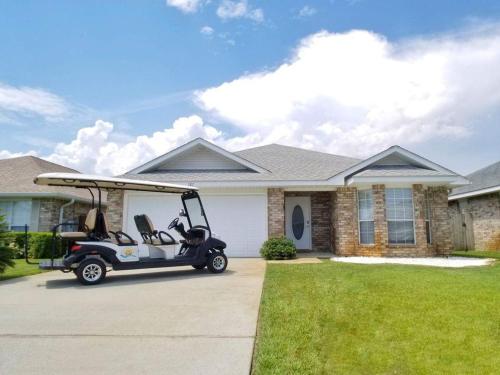 New Large Pool! FREE 6 Passenger Golf Cart! Gated Community! Close to the Beach! - image 2