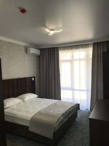 Family Hotel - image 2