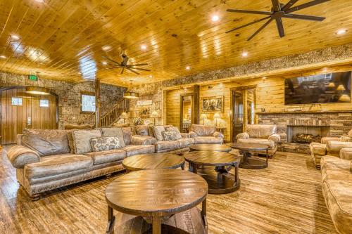 The Grand Orchard Lodge - image 3