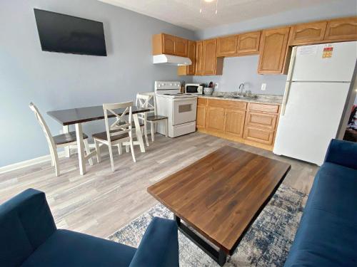 Moonraker 9 Condo - image 4
