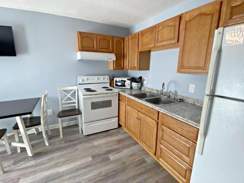 Moonraker 9 Condo - image 9
