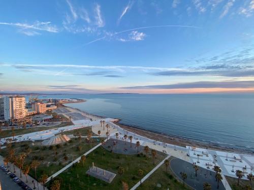 Sky & Sea View Luxury Apartments, Дуррес (фото 4)