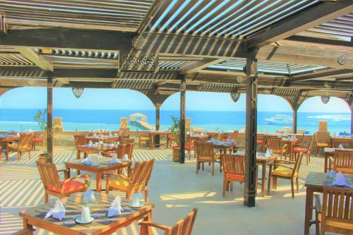 Restaurante, Rohanou Beach Resort in El Quseir Waterfront