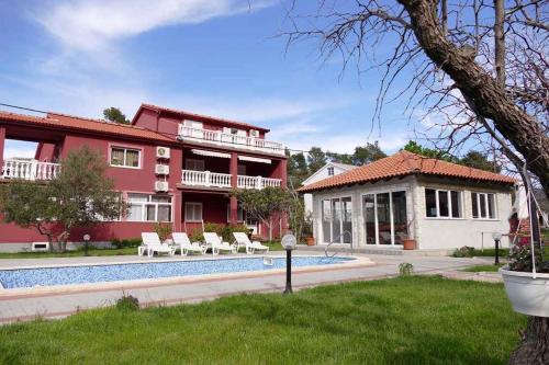 Two-Bedroom Apartment in Mundanije I - image 7