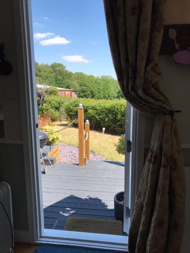 Picture of Shepherds Hut With Hot Tub