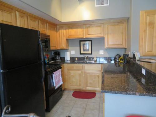 DYLLPAX LLC condo - main image