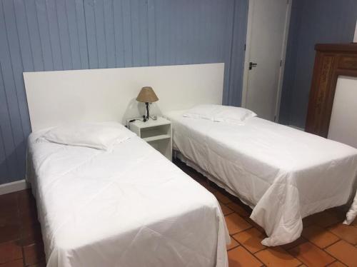 1 double bed, 4 twin beds
