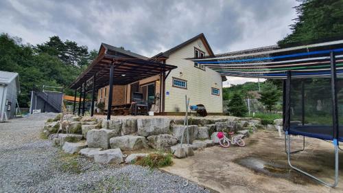 Wechonri Village