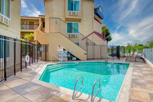 Swimming pool, Days Inn by Wyndham Carlsbad in Carlsbad (CA)
