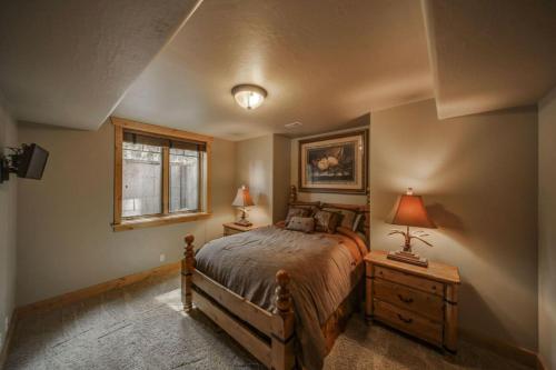 Bear Discovery Custom Tamarack Estate Home by Casago McCall - Donerightmanagement