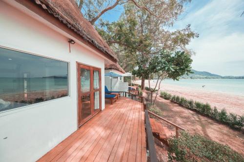 Balcony/terrace, Twin Bay Resort in Kaw Kwang Beach
