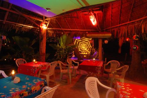 Bar/lounge, Lanta Coral Beach Resort near Diamond Cliff Beach