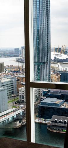 Charles Hope Canary Wharf South Quay, Londýn (fotografie 9)