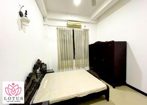 Lotus Lake View Apartment