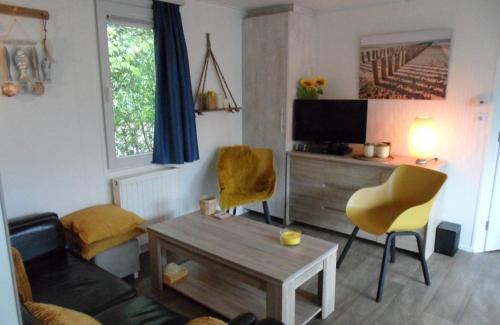 kawasan lounge/TV kongsi, RBR 6062 - Beach Resort Kamperland in Kamperland
