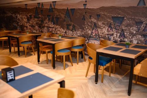 餐厅, Hotel Vertigos in 图兹拉