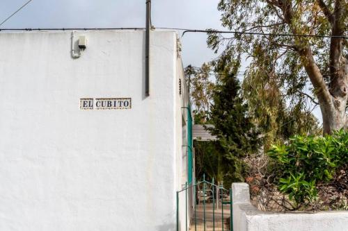 TurAlmeria - Casa Tranquila con Jardín y Aparcamiento privado