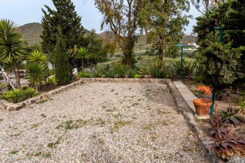 TurAlmeria - Casa Tranquila con Jardín y Aparcamiento privado